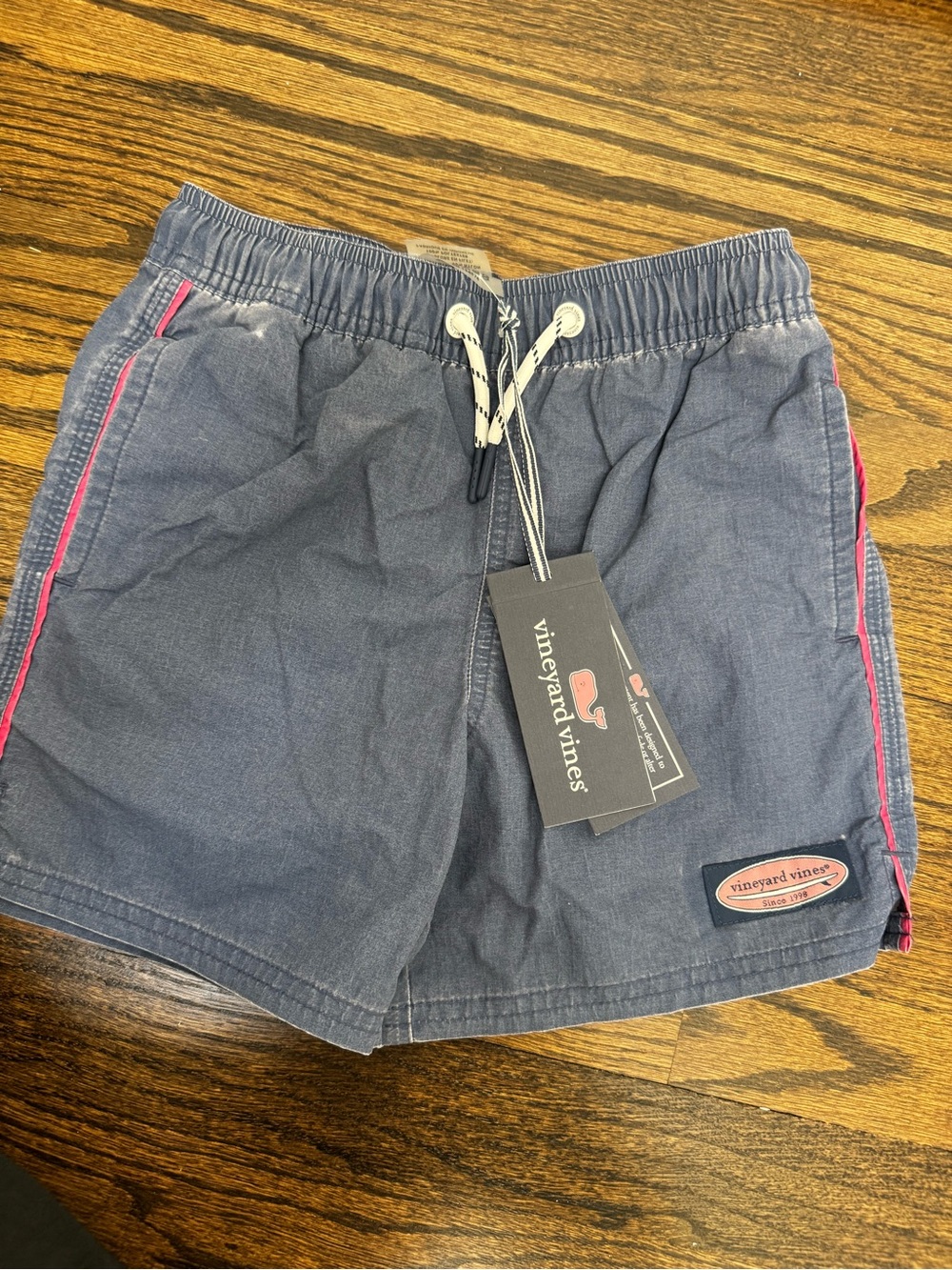 Vineyard Vines Boys size 6  Navy Swim Shorts with Pink Side Trim New With Tags